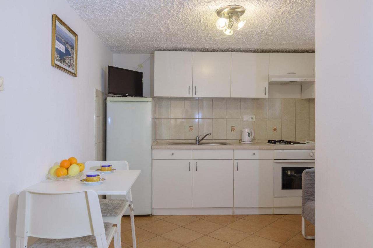 Apartments Meri Трогір Екстер'єр фото