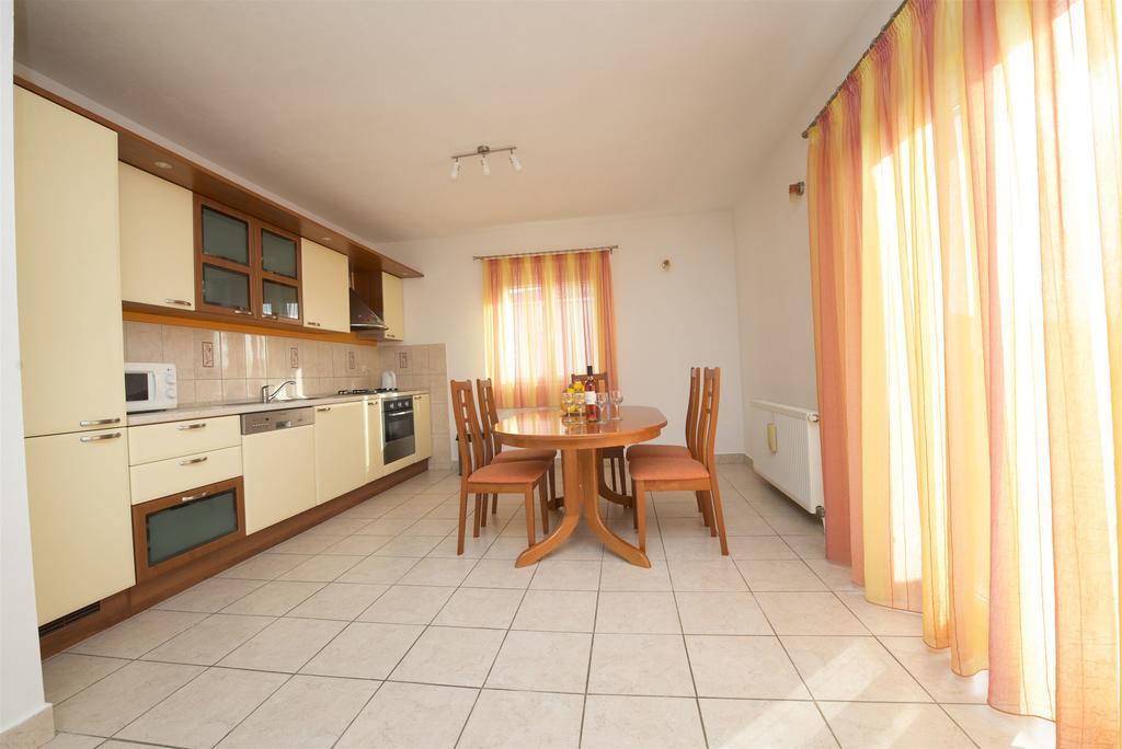 Apartments Meri Трогір Екстер'єр фото