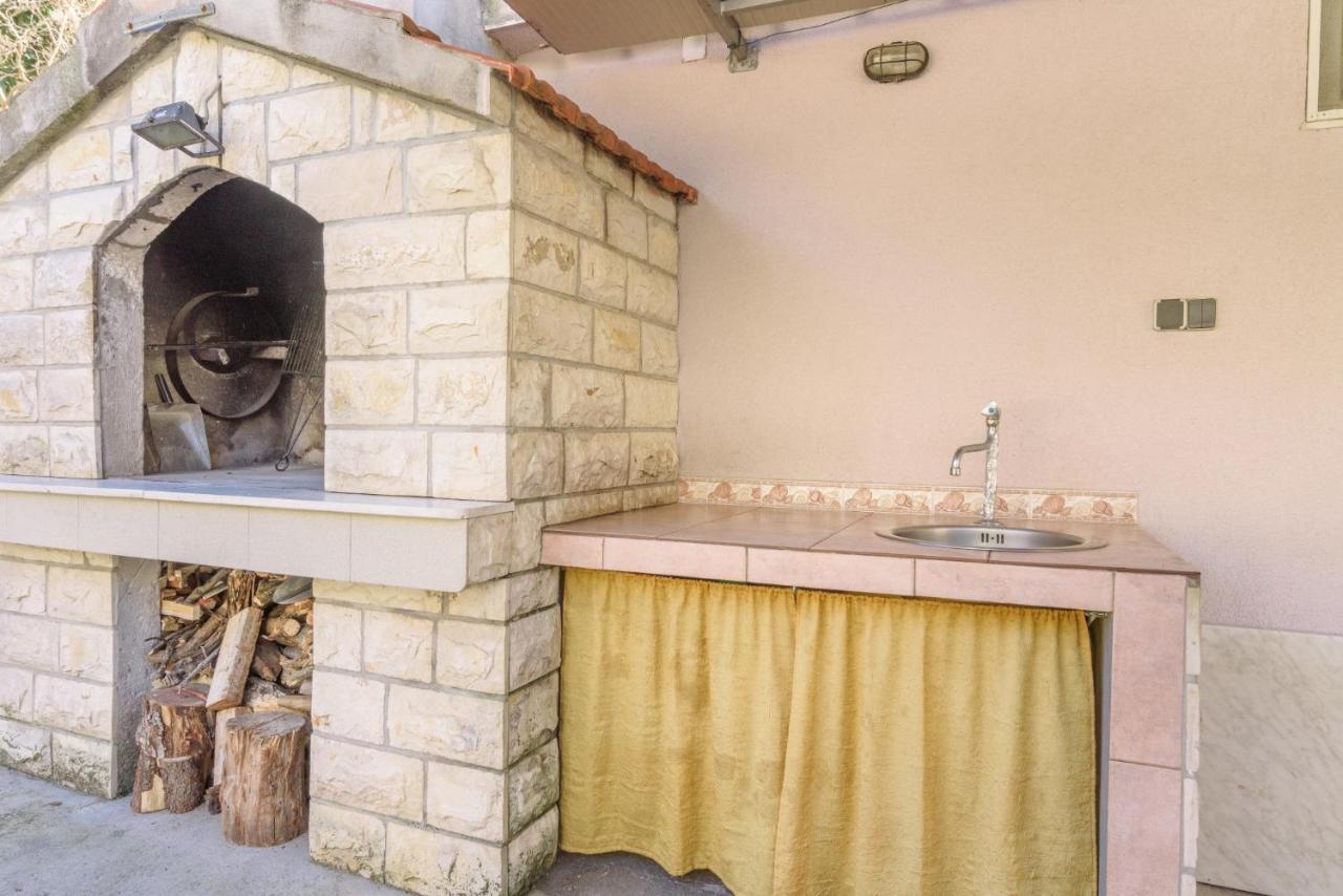Apartments Meri Трогір Екстер'єр фото